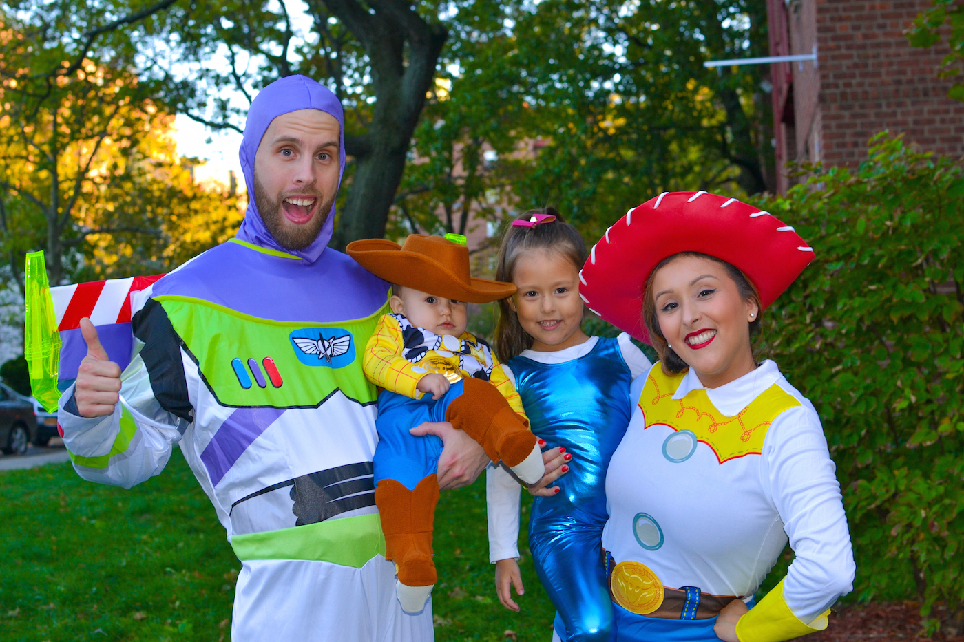 toy story family costumes